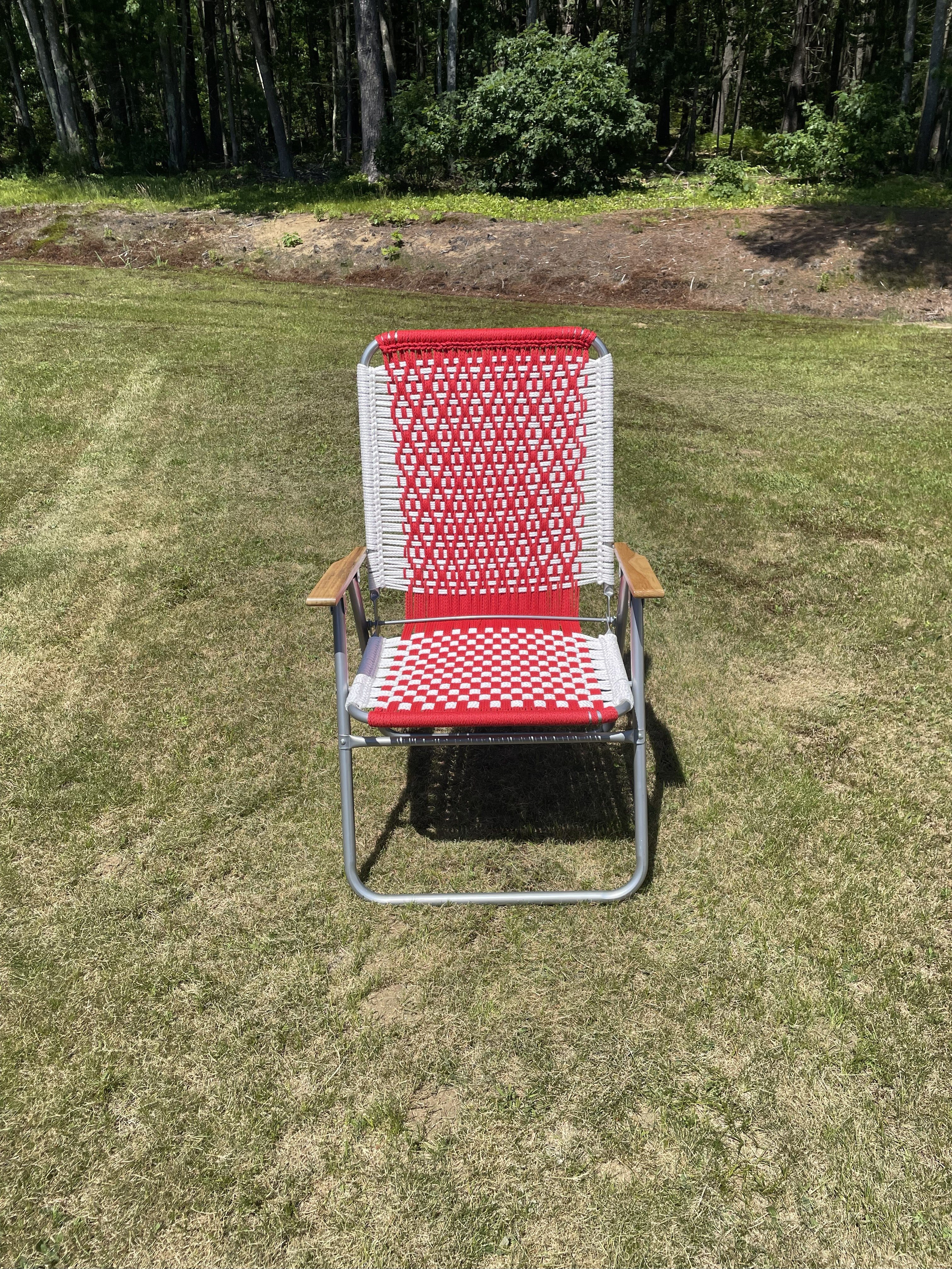 Red and White Diamond Macrame Lawn Chair